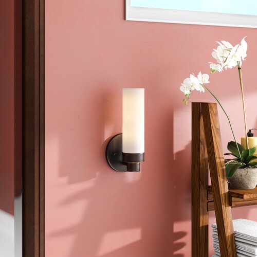 Vannatta 1-Light Bath Sconce